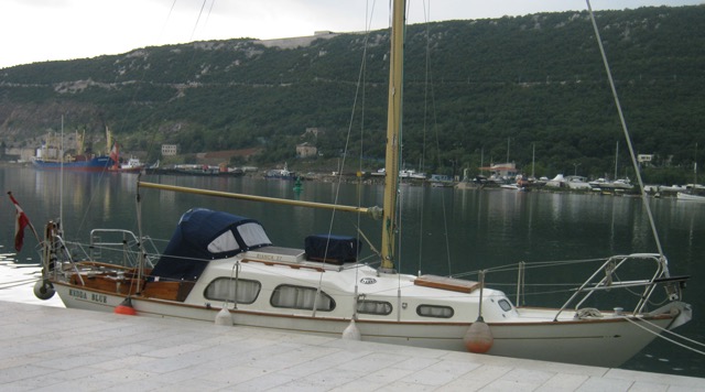 191, HEDDA BLUE, Bakar, Kroatien. Ejere: Sasa og Gordana Dragicevic. Båden er tidligere hjemmehørende i Wien, Østrig har været beliggende i Istrien, Italien. Solgt til Kroatien efterår 2010. 