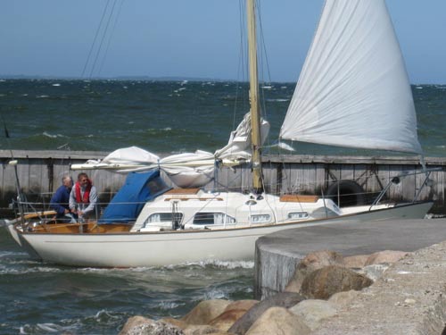 483, PINGVIN II, Rønbjerg, Limfjorden, DK. Ejer: Per Hansen, Ranum. Båden købt i Ishøj, sommer 2009.