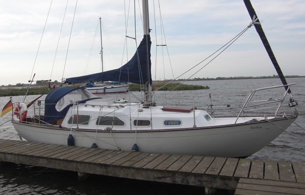 251, PUSTEBLUME, Warns, NL. Ejer: Wolfgang Fechir, D. Motor: Beta Marine 14 hk. 